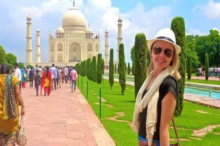 Taj Mahal Tour By Superfast Train From Delhi