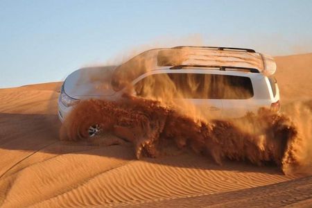 Dubai Evening4x4Desert Safari BBQ Dinner,4 Live Shows,Camel Ride 