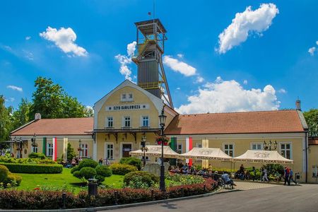 Wieliczka Salt Mine with pickup and private Transport