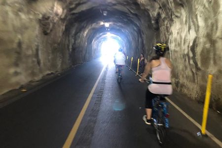 Diamond Head Bike to Hike and Local Lunch