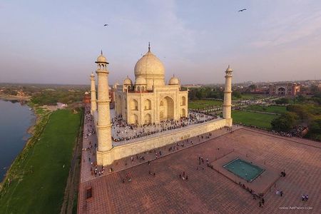 Day Tour of Taj Mahal & Agra Sightseeing 