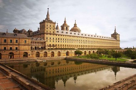 El Escorial and Valley of the Fallen Private Tour