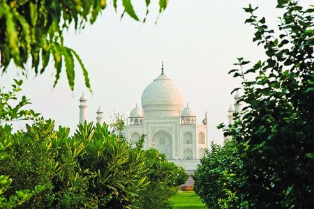 Visit Mehtab Bagh and Avoid Hefty entry fee for Taj Mahal