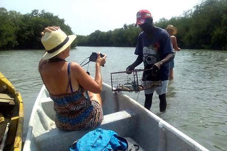 Fantastic fishing experience with transportation from Cartagena