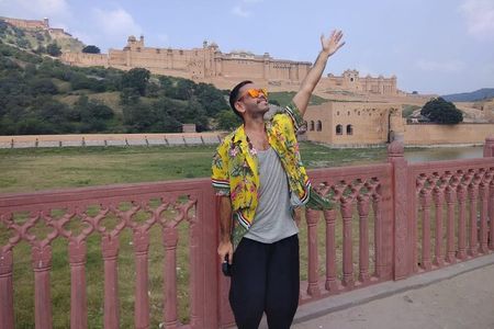 Forts and Palaces Tour of Jaipur (guided full day tour in AC car)