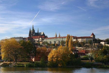 Private tour from Cesky Krumlov to Prague with a Guided tour at the Budweiser brewery