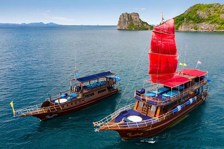 Angthong Marine Park Semi-Private Sunset Tour