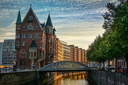 Hamburg Private Walking Tour with a Local