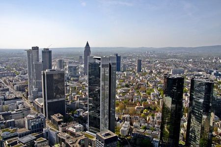 Frankfurt Private Walking Tour with a Local