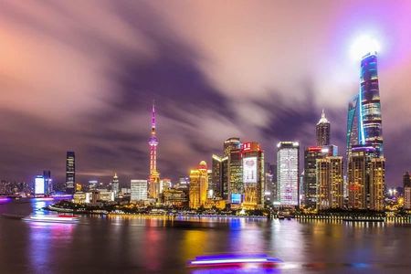 3-Hour Shanghai Bund Swift Tour with River Cruise or Skyscraper