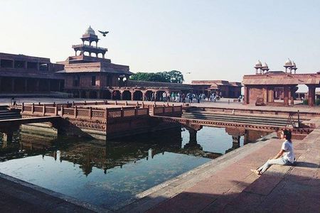 Day Trip to The Taj Mahal and Agra with Fatehpur Sikri from Jaipur