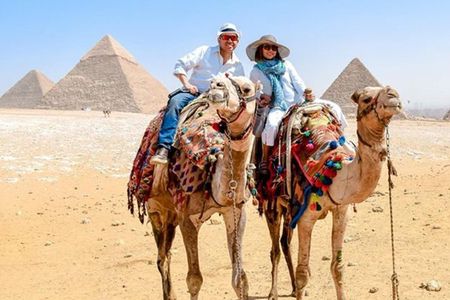 private tour to Giza pyramids Sphinx