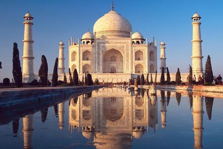 Full-Day City Tour of Agra visit Taj Mahal, Agra Fort and Fatehpur Sikri