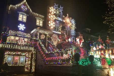 Brooklyn Dyker Heights Christmas Wonderland Bus Tour