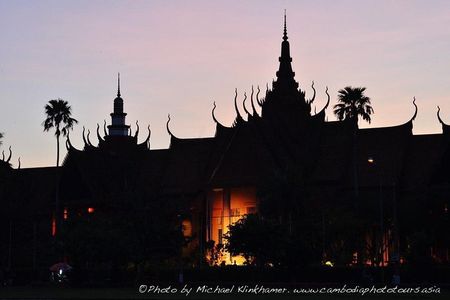 Phnom Penh Night Photo walk with Cambodia Photo Tours