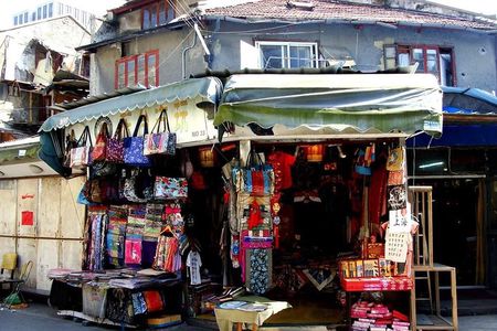 Half-Day Shanghai Highlights: E-Bike Tour & Foodie Experience