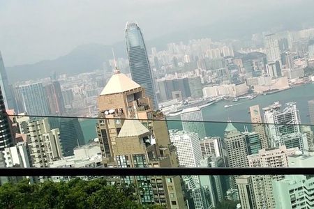Morning Tour: Skip-the-line Peak Tram Ride & Stanley Market