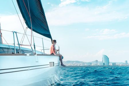 2-Hour Small Group Cruise from Barcelona
