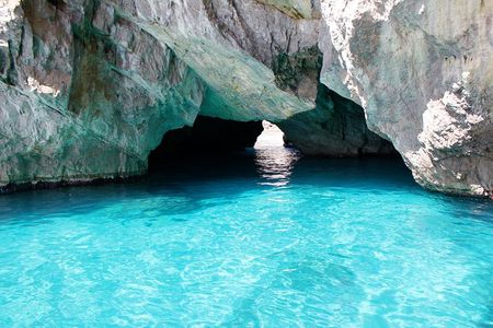 Capri Boat tour from Positano with Light Lunch, Drinks & Swim