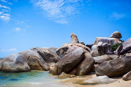 Ko Samui City Tour including Wat Phra Yai, Lat Ko Viewpoint, Hin Ta Hin Yai Rock