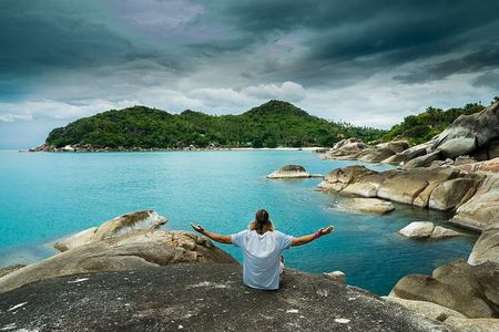 Ko Samui City Tour including Wat Phra Yai, Lat Ko Viewpoint, Hin Ta Hin Yai Rock