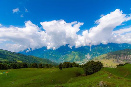 Bhrigu Lake and Alpine Meadow Trek