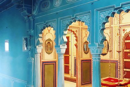 Authentic Experience-City palace and Folk dance