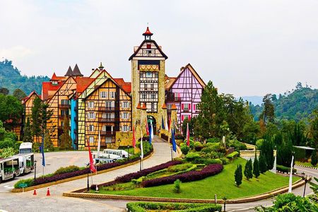 Highlands Tour to Bukit Tinggi French Village and Genting Highlands