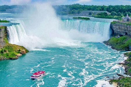 From Toronto: Niagara Falls Day Tour with Optional Boat Cruise