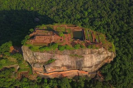 Sigiriya & Dambulla Private Day Trip with Entry Fees & Lunch