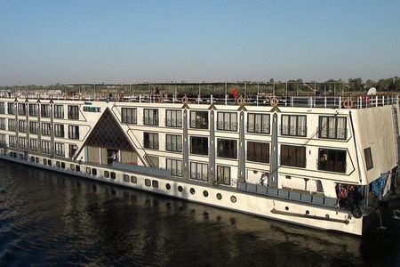 Nile Cruise Deluxe 5 days 4 nights from Luxor to Aswan 