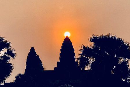 Exclusive 1-Day Angkor Wat Sunrise Experience with a Small Group