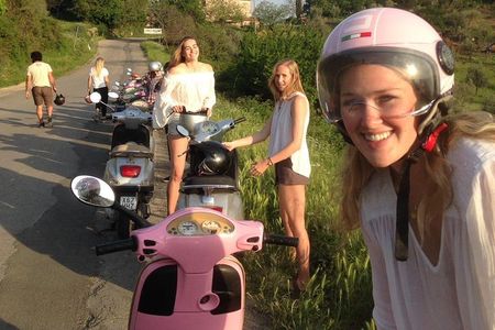 Tuscany Vespa Tour: Lunch & Wine Tasting, Countryside Roads