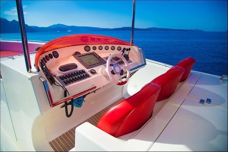 The Worlds Largest RIB luxury 3hrs including lunch and drinks 