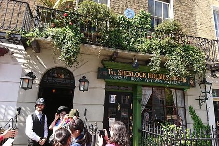 Sherlock Holmes Private Guided Tour - BBC Series & Traditional Locations
