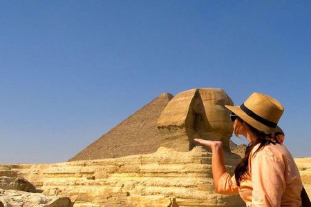 Half-Day Private Guided Tour to Giza Pyramids and Sphinx from Cairo