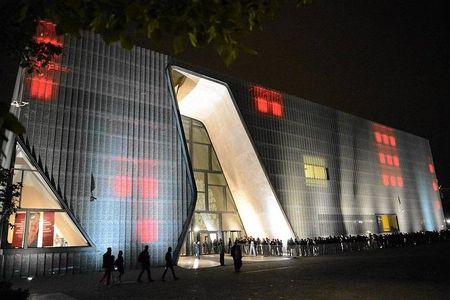 POLIN Museum of the History of Polish Jews : PRIVATE TOUR /inc. Pick-up/