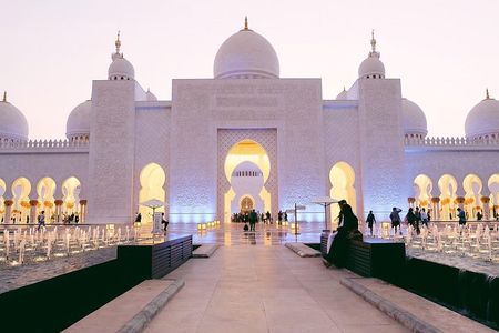 Abu Dhabi City Tour, Grand Mosque, Emirates Palace & The Louvre 