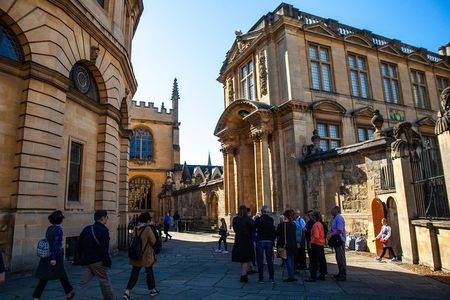 Oxford University Walking Tour With University Alumni Guide
