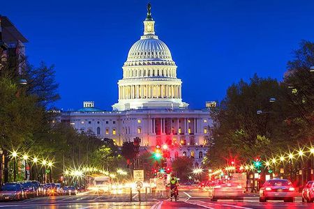 Private Night-Time Monuments Tour of DC for up to 10 Guests