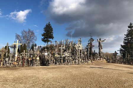 Tour from Riga - Vilnius via Bauska, Rundale, The Hill of Crosses