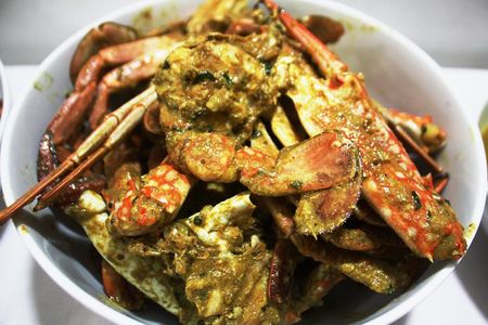 Sri Lankan crab curry feast in a local home, in the heart of Colombo