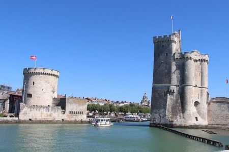 La Rochelle Like a Local: Customized Private Tour