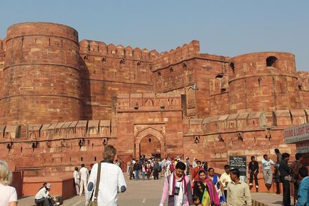 Day Trip To Agra From Mumbai With Air Tickets