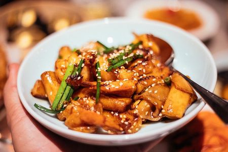 The 10 Tastings of Hong Kong With Locals: Private Street Food Tour 