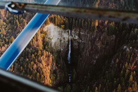 Multnomah Falls & Columbia Gorge Scenic Flight by Envi Adventures