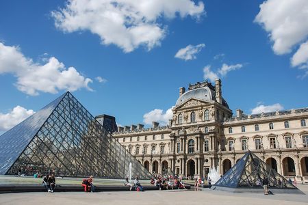 Guided Tour of the Louvre Museum with Orsay Museum Ticket