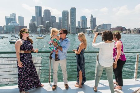 Boston Harbor Sightseeing Cruise 