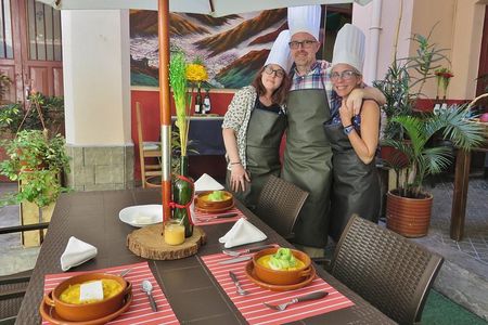 Cooking Class with a chef and local market including hotel pickup