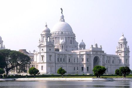 British Raj Walk in Kolkata